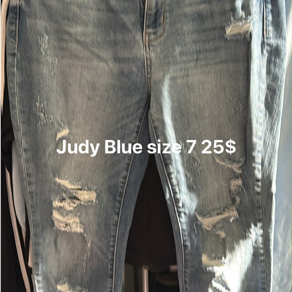 Judy Blue Women's Light Blue Distressed Skinny Jeans